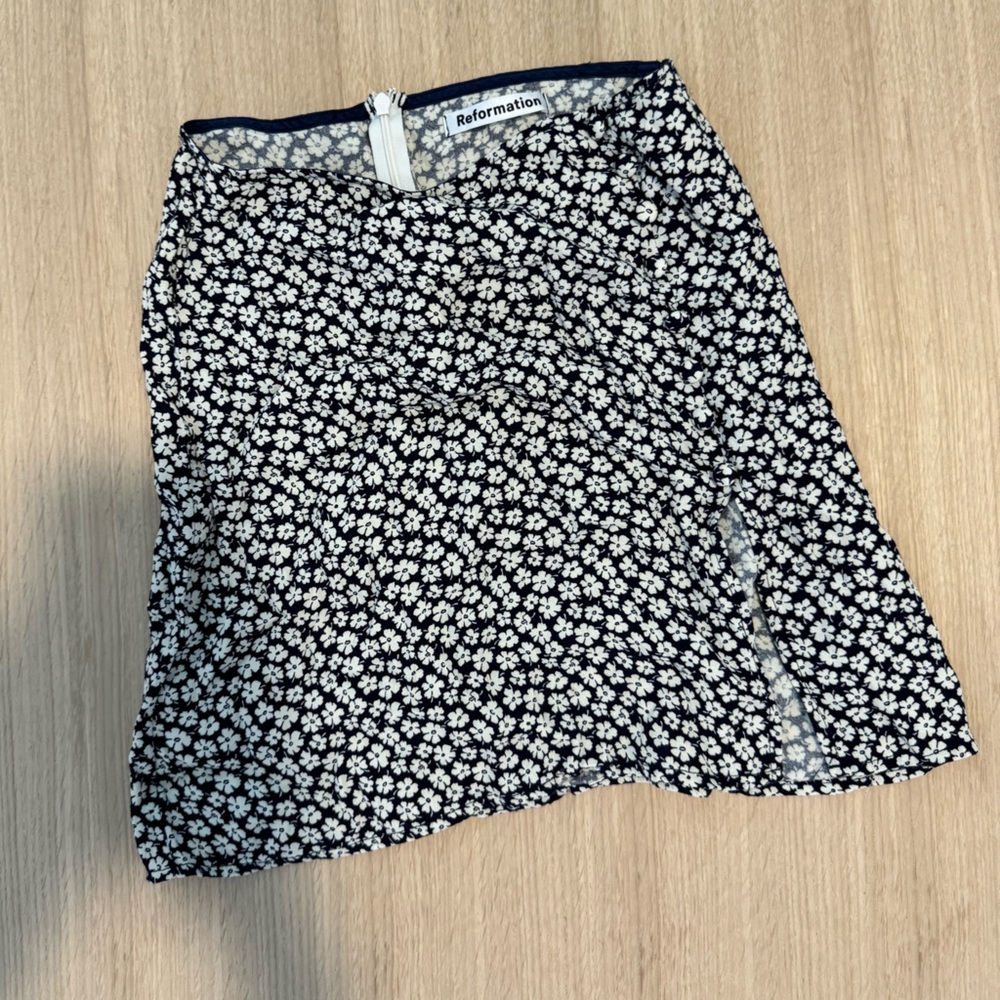 Reformation Navy Floral Mini Skirt With Slit And Buttons Ditsy Fran